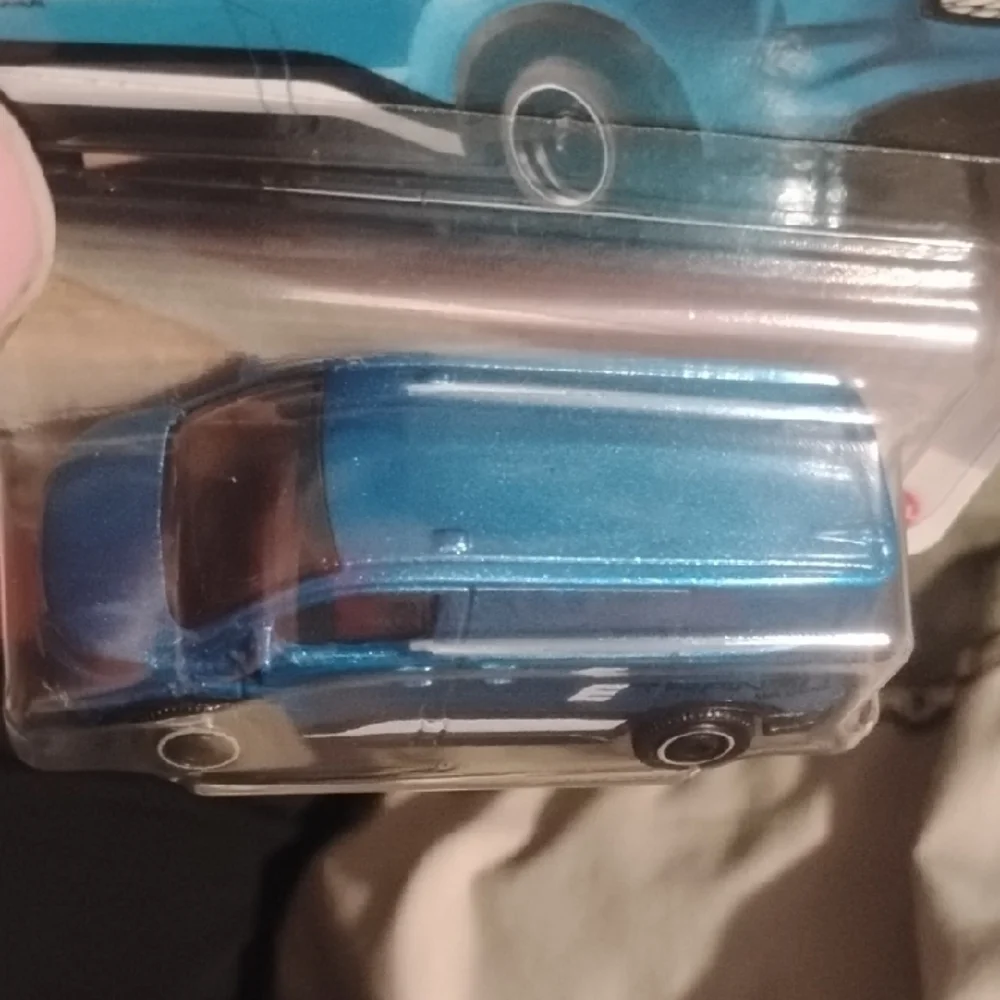 Mattel Matchbox Spectralflame Blue Ford Van
